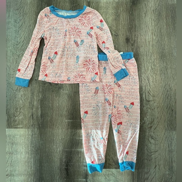Mud Pie Glow in the Dark USA Fourth of July Pajama Set - Picture 1 of 2